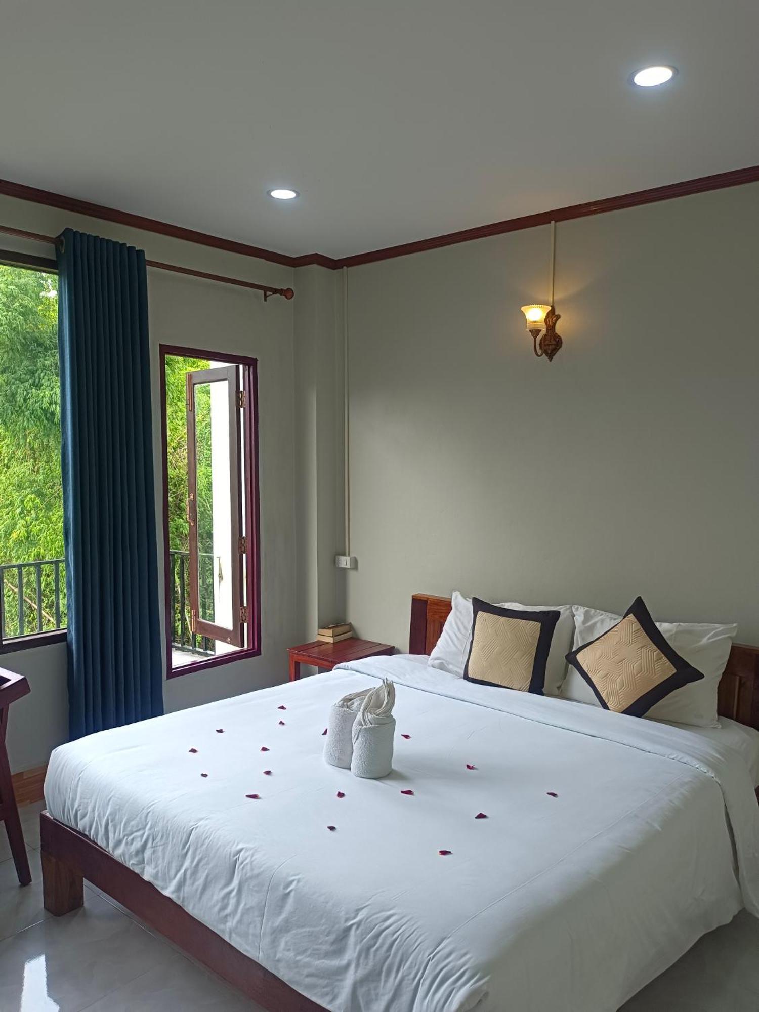 ואנג ויינג Dok Champa Resort מראה חיצוני תמונה